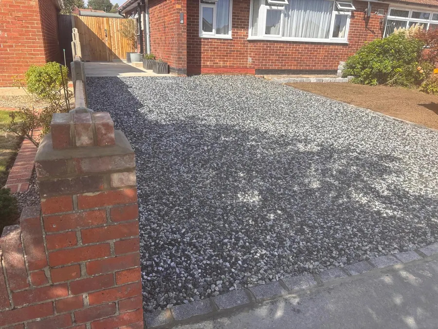 Block paved driveway laid by KCO Landscapes — project 9