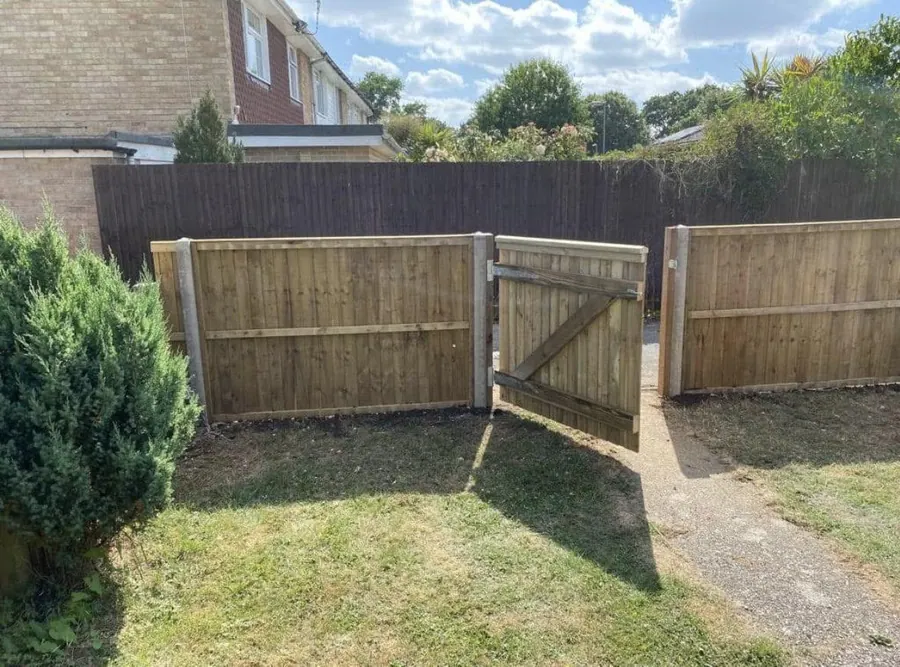 Garden fencing supplied and fitted by KCO Landscapes — project 3