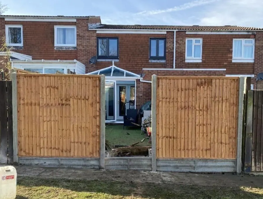 Garden fencing supplied and fitted by KCO Landscapes — project 4
